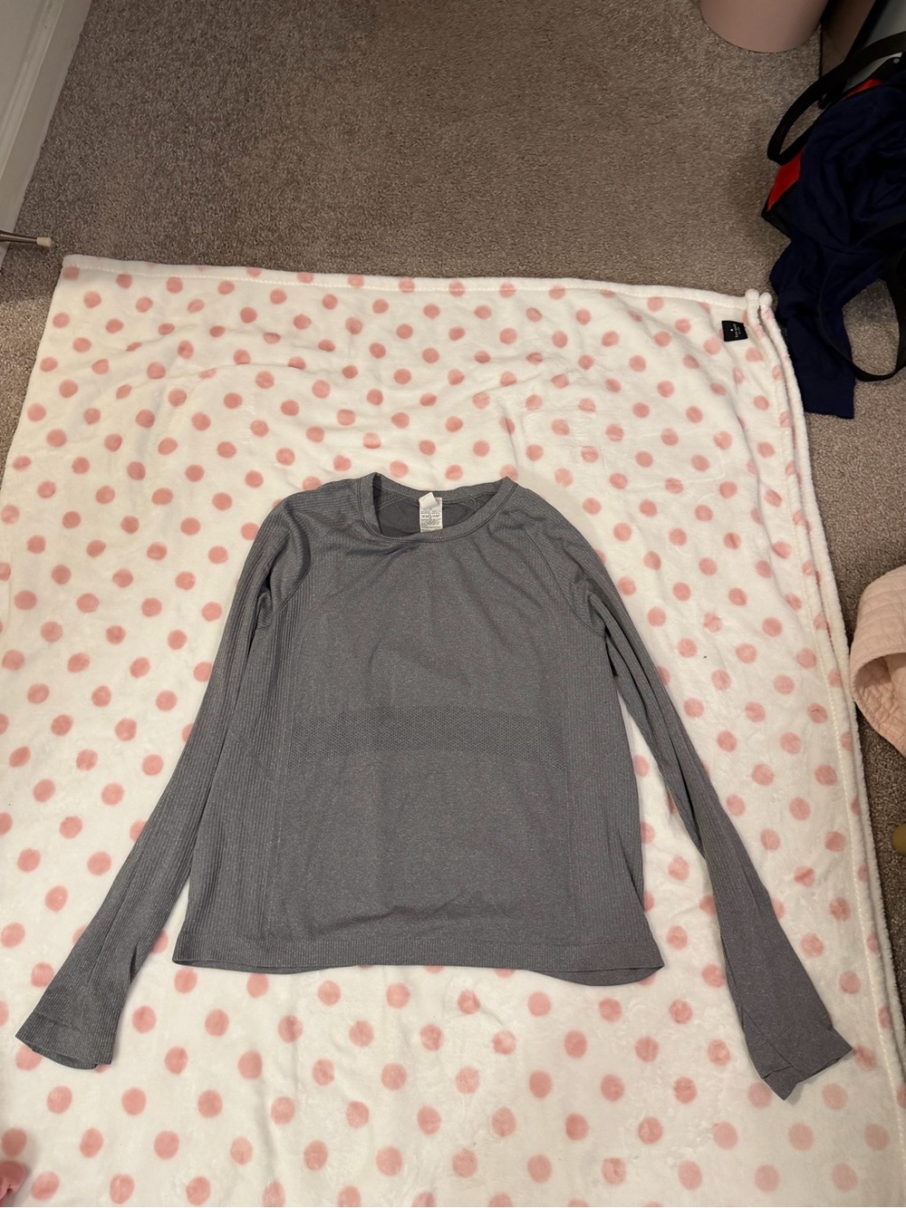 Old Navy Gray Long-Sleeve Crew Neck Tee